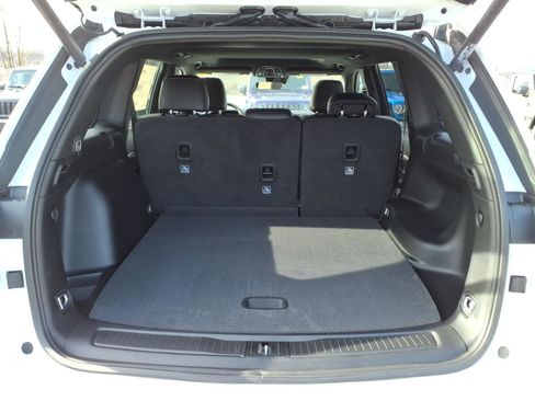 New 2026 Jeep Grand Cherokee Altitude AWD/4WD image 7
