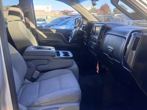 Used 2018 Chevrolet Silverado 1500 Custom w/ Custom Value Package image 11
