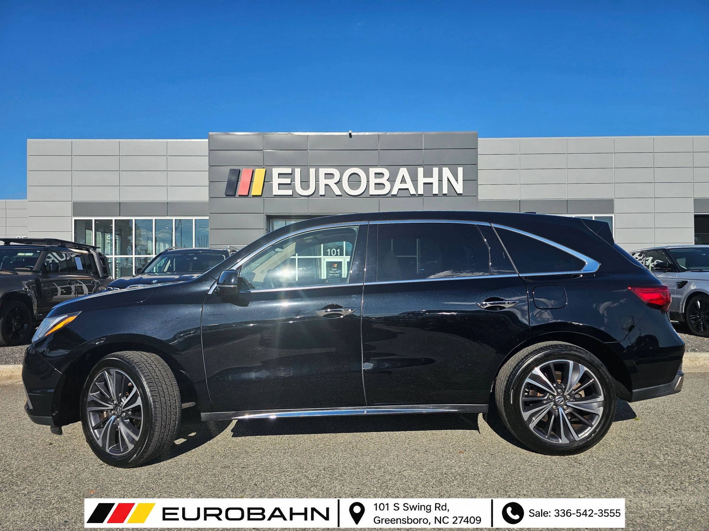 Used 2020 Acura MDX w/ Technology Package FWD image 2