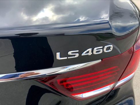 Used 2014 Lexus LS 460 w/ Ultra Luxury Package image 9