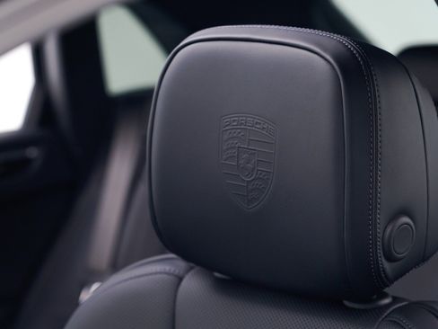 Certified 2026 Porsche Macan AWD/4WD image 20