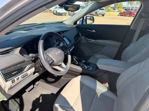 Used 2021 Cadillac XT4 Premium Luxury AWD/4WD image 7