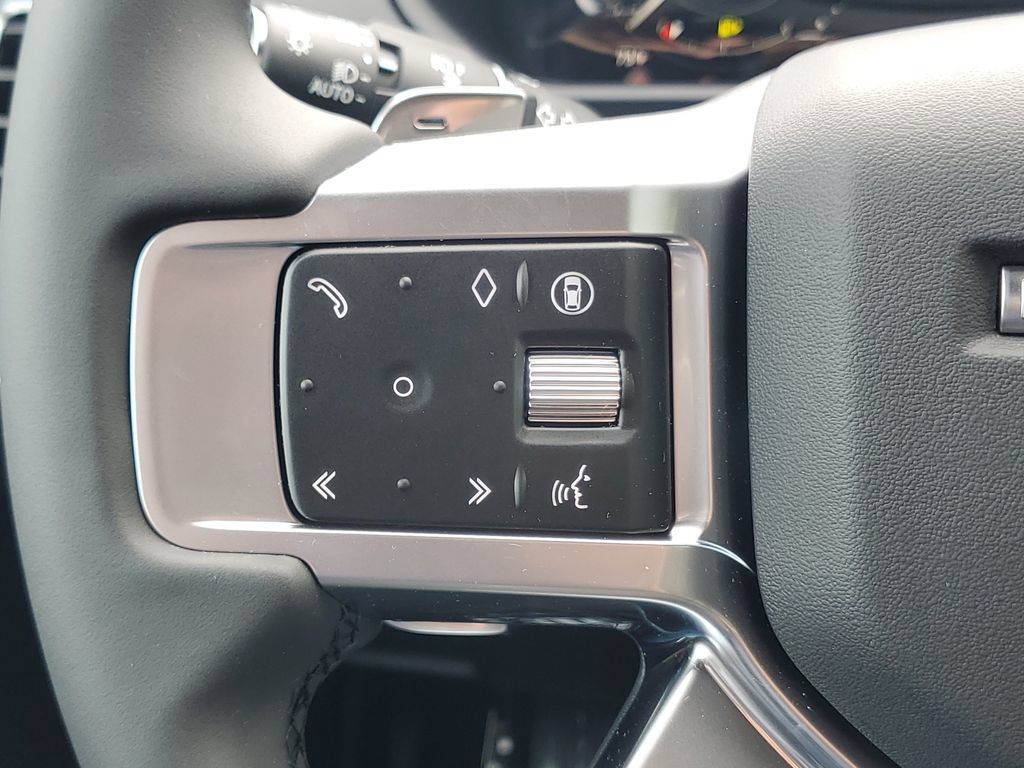 New 2026 Land Rover Discovery Limited Edition AWD/4WD image 17