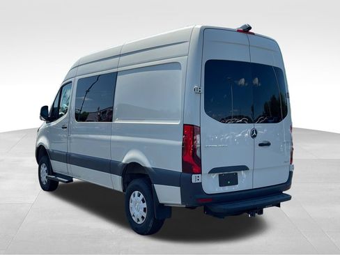 Used 2024 Mercedes-Benz Sprinter 2500 image 10