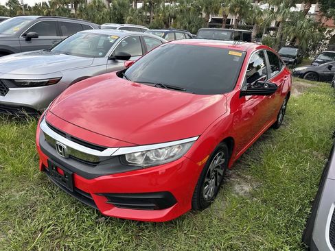 Used 2018 Honda Civic EX image 10