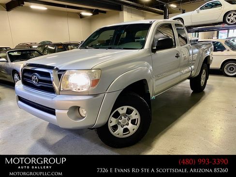 Used 2006 Toyota Tacoma PreRunner RWD image 1