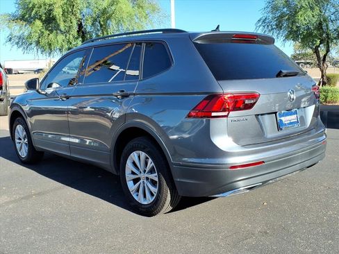 Used 2020 Volkswagen Tiguan S image 3