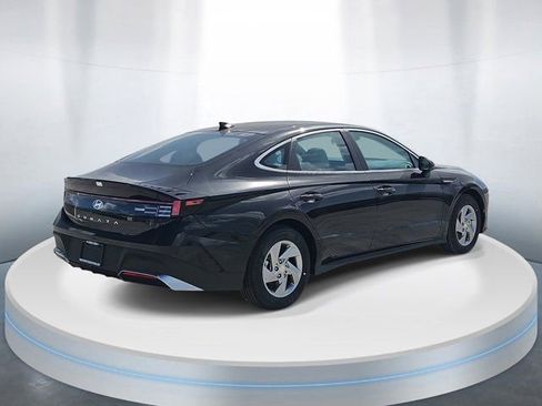 Certified 2025 Hyundai Sonata SE image 4