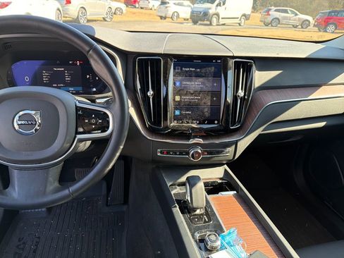 Certified 2023 Volvo XC60 B5 Plus w/ Protection Package Premier image 21