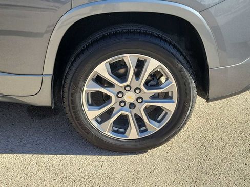 Used 2019 Chevrolet Traverse Premier w/ Driver Confidence II Package image 4