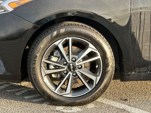 Used 2024 Kia Forte LXS image 27