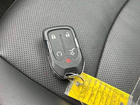 Used 2024 GMC Terrain Denali w/ Denali Premium Package image 41