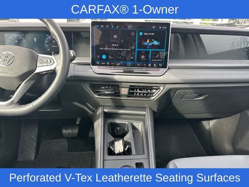 Used 2025 Volkswagen Tiguan SE w/ Panoramic Sunroof Package image 19