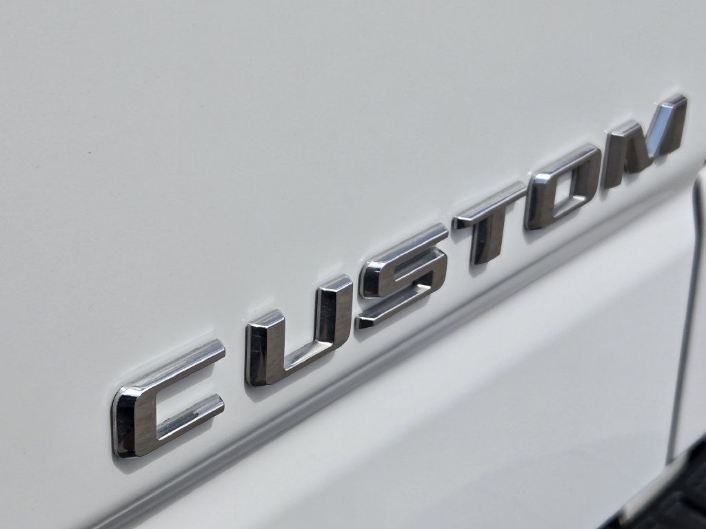 Used 2023 Chevrolet Silverado 1500 Custom RWD image 11