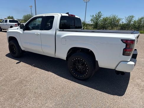 Certified 2023 Nissan Frontier SV w/ SV Convenience Package AWD/4WD image 3