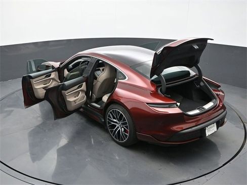 Certified 2022 Porsche Taycan 4S image 27