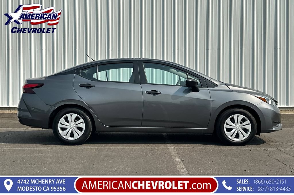 Used 2024 Nissan Versa S FWD image 3