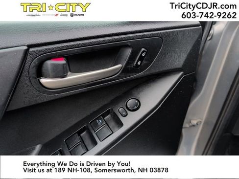 Used 2012 MAZDA MAZDA3 i Sport image 17