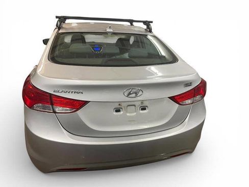 Used 2011 Hyundai Elantra GLS w/ Preferred Equipment Pkg 3 image 4