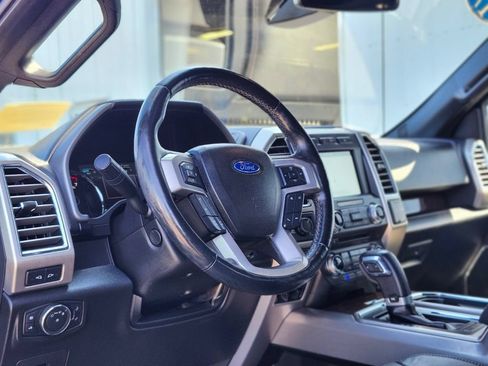 Used 2017 Ford F150 Platinum w/ Equipment Group 701A Luxury AWD/4WD image 17