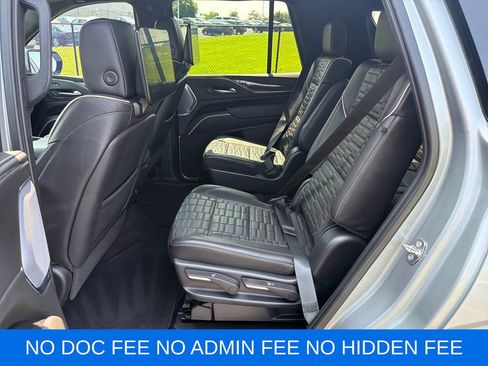Used 2023 Cadillac Escalade Sport Platinum w/ Heavy-Duty Trailer Package AWD/4WD image 28