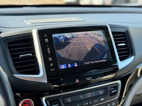 Used 2017 Honda Pilot Touring image 26