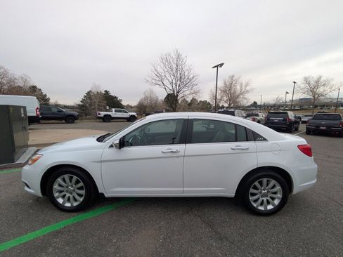 Used 2013 Chrysler 200 Limited FWD image 9