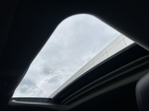 Used 2021 Toyota Highlander XLE image 43