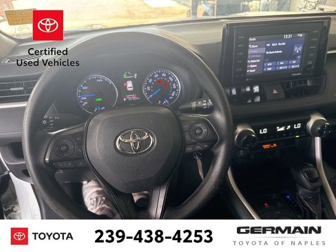 Certified 2021 Toyota RAV4 LE AWD/4WD image 16