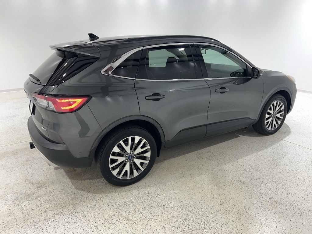 Used 2020 Ford Escape Titanium AWD/4WD image 5
