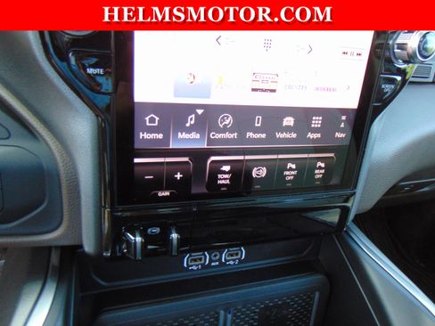 New 2025 RAM 2500 Laramie image 25