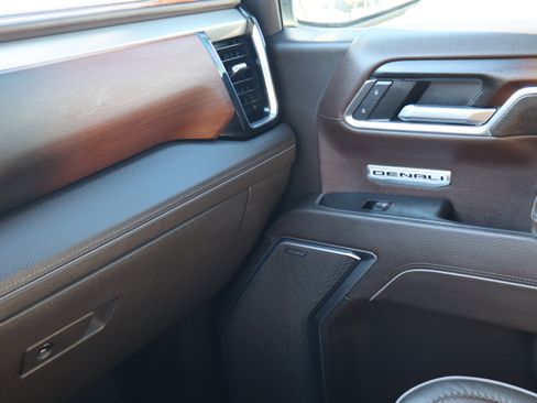 Used 2025 GMC Sierra 1500 Denali w/ Denali Reserve Package image 30