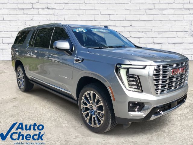Used 2025 GMC Yukon XL Denali w/ Sun & Power Step Package RWD image 5