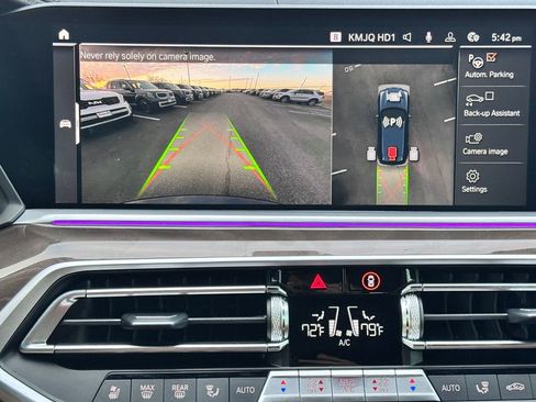 Used 2022 BMW X5 sDrive40i w/ M Sport Package image 21