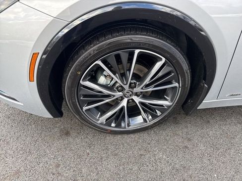 New 2026 Toyota Prius XLE image 10