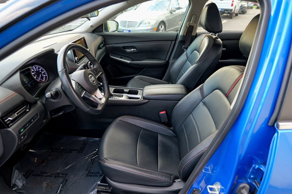 Used 2023 Nissan Sentra SR w/ SR Premium Package FWD image 21