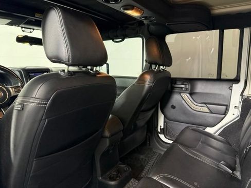 Used 2018 Jeep Wrangler Unlimited Sport AWD/4WD image 19