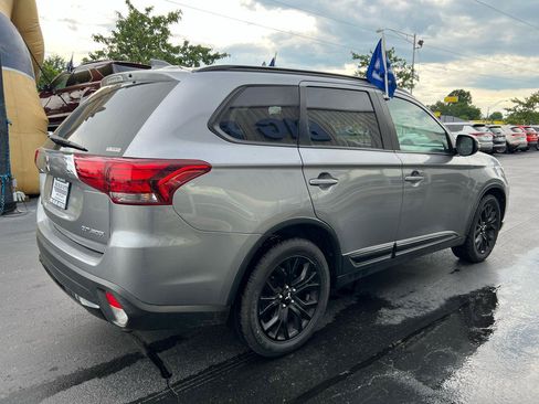 Used 2018 Mitsubishi Outlander SEL AWD/4WD image 6