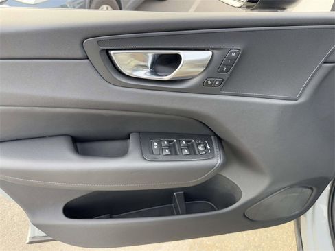 Certified 2025 Volvo XC60 B5 Plus image 14