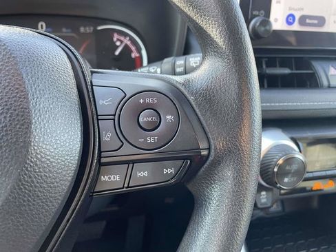 Used 2024 Toyota RAV4 XLE FWD image 25