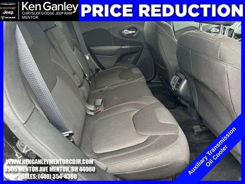 Used 2015 Jeep Cherokee Latitude image 23