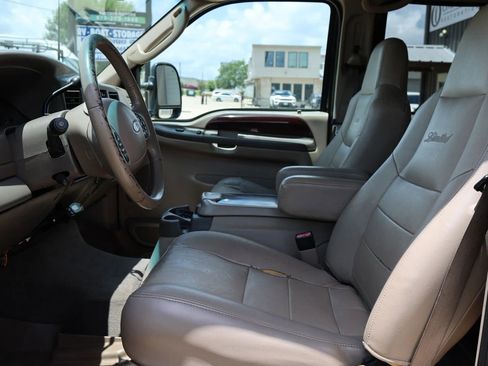 Used 2003 Ford Excursion Limited AWD/4WD image 19