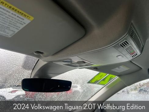 Used 2024 Volkswagen Tiguan Wolfsburg Edition image 32