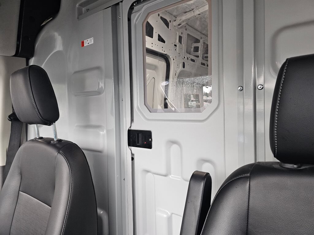 Used 2025 Ford Transit 250 148 High Roof RWD image 21