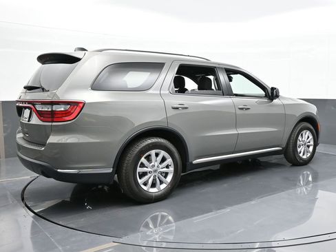 Used 2024 Dodge Durango SXT w/ 3rd Row Seating Group image 6