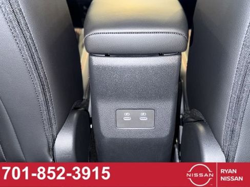New 2026 Nissan Kicks SR w/ Cold Weather Package image 41