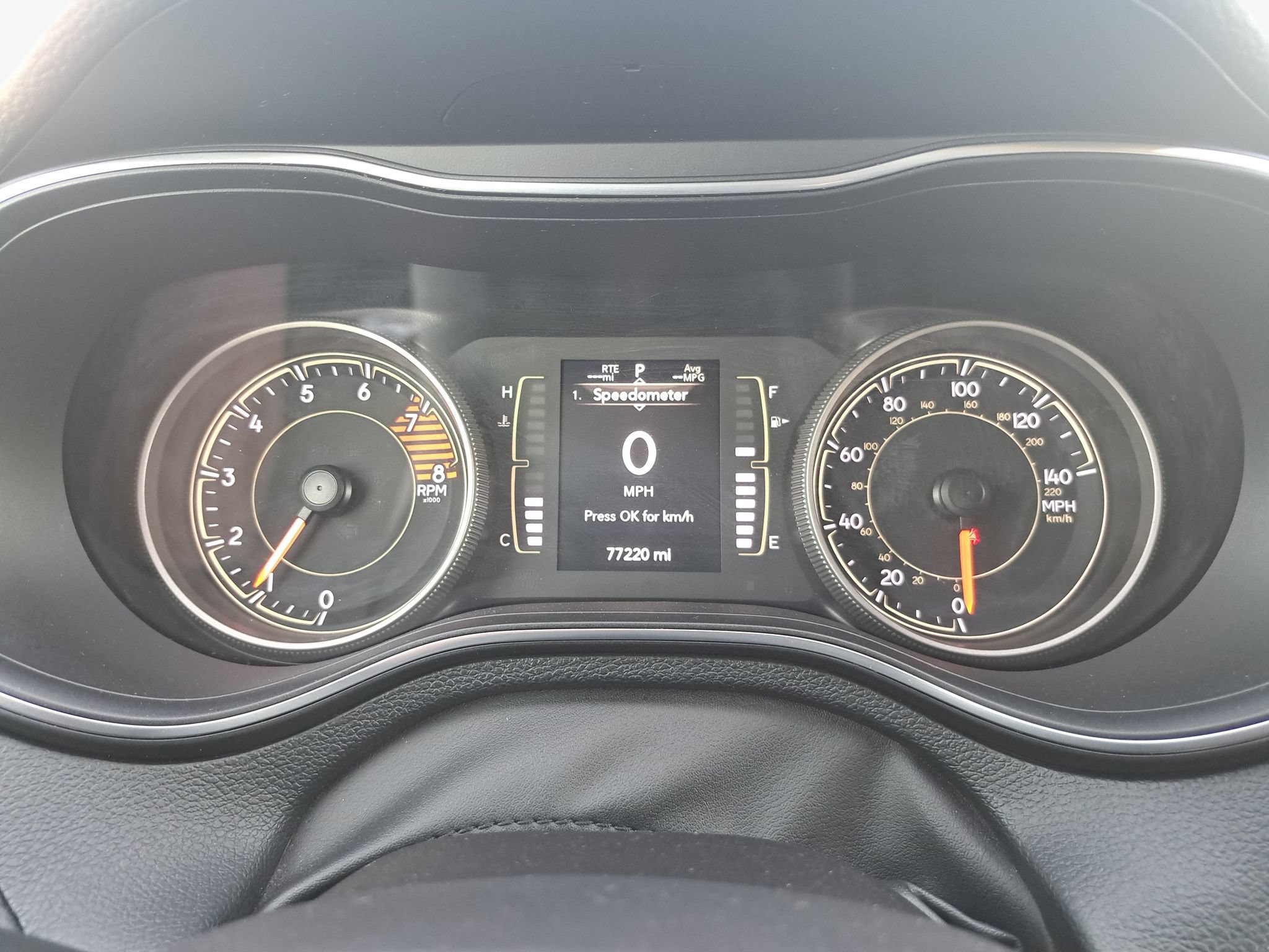 Used 2019 Jeep Cherokee Latitude Plus w/ Cold Weather Group AWD/4WD image 19
