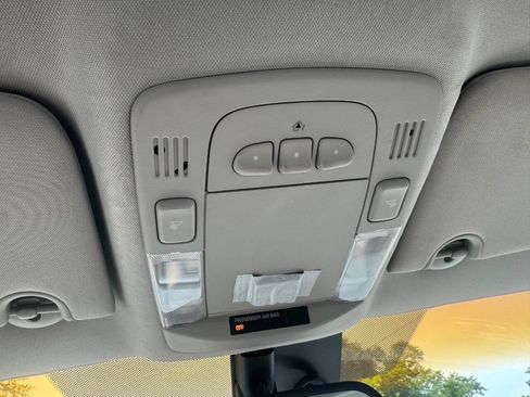 Used 2007 Buick Lucerne CXL FWD image 23