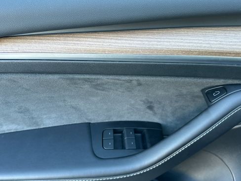 Used 2022 Tesla Model 3 image 11