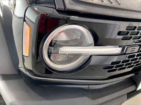 Used 2022 Ford Bronco Wildtrak image 12